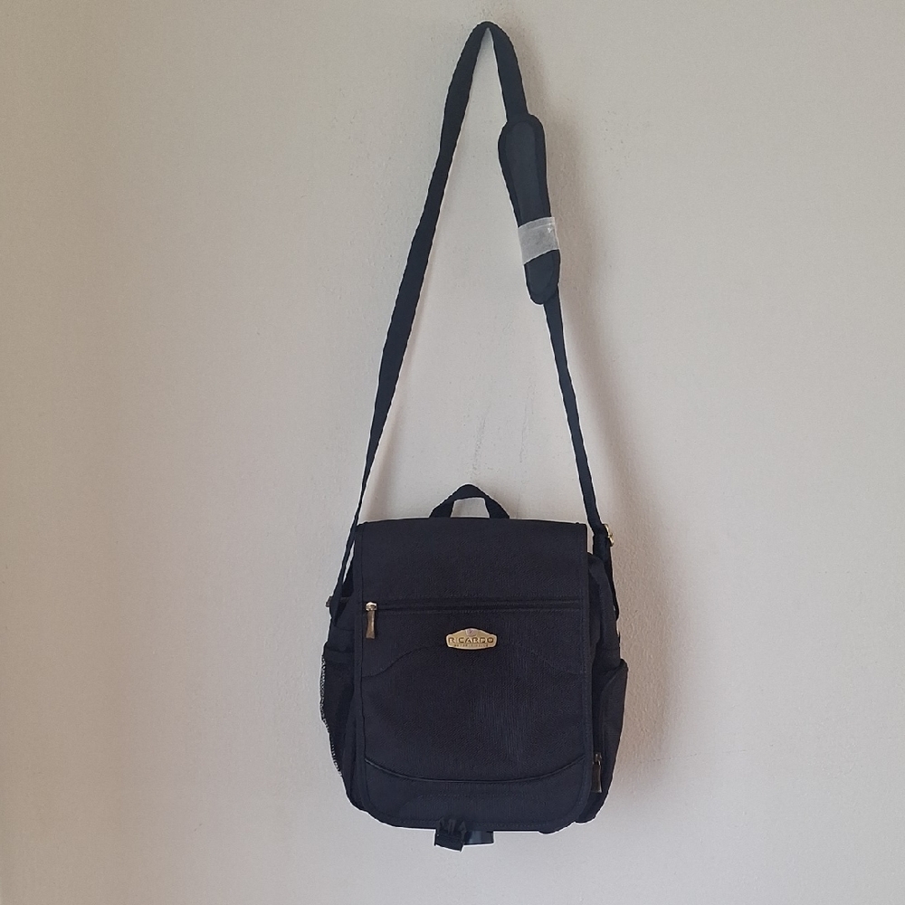Classic RICARDO Beverly Hills Black Messenger Bag